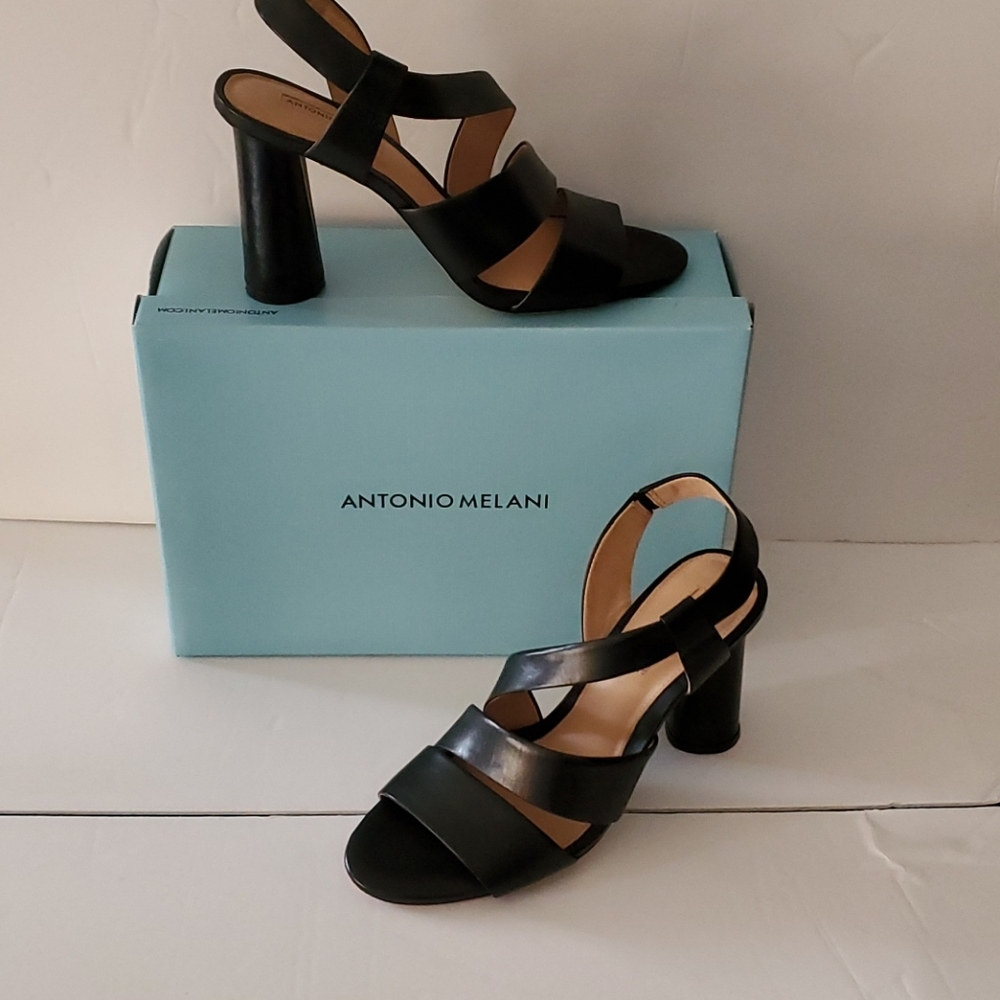 SOLD Nwt Antonino Melani size 9 leather sandal
